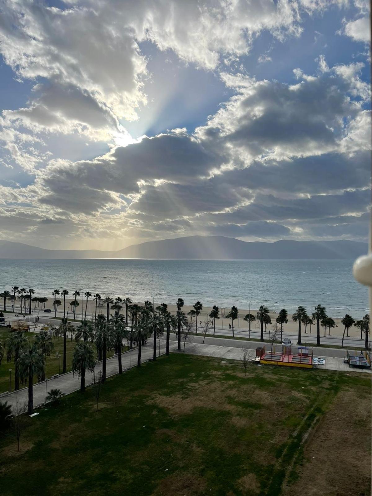Sea Side Apartment วญอเรอ ภายนอก รูปภาพ
