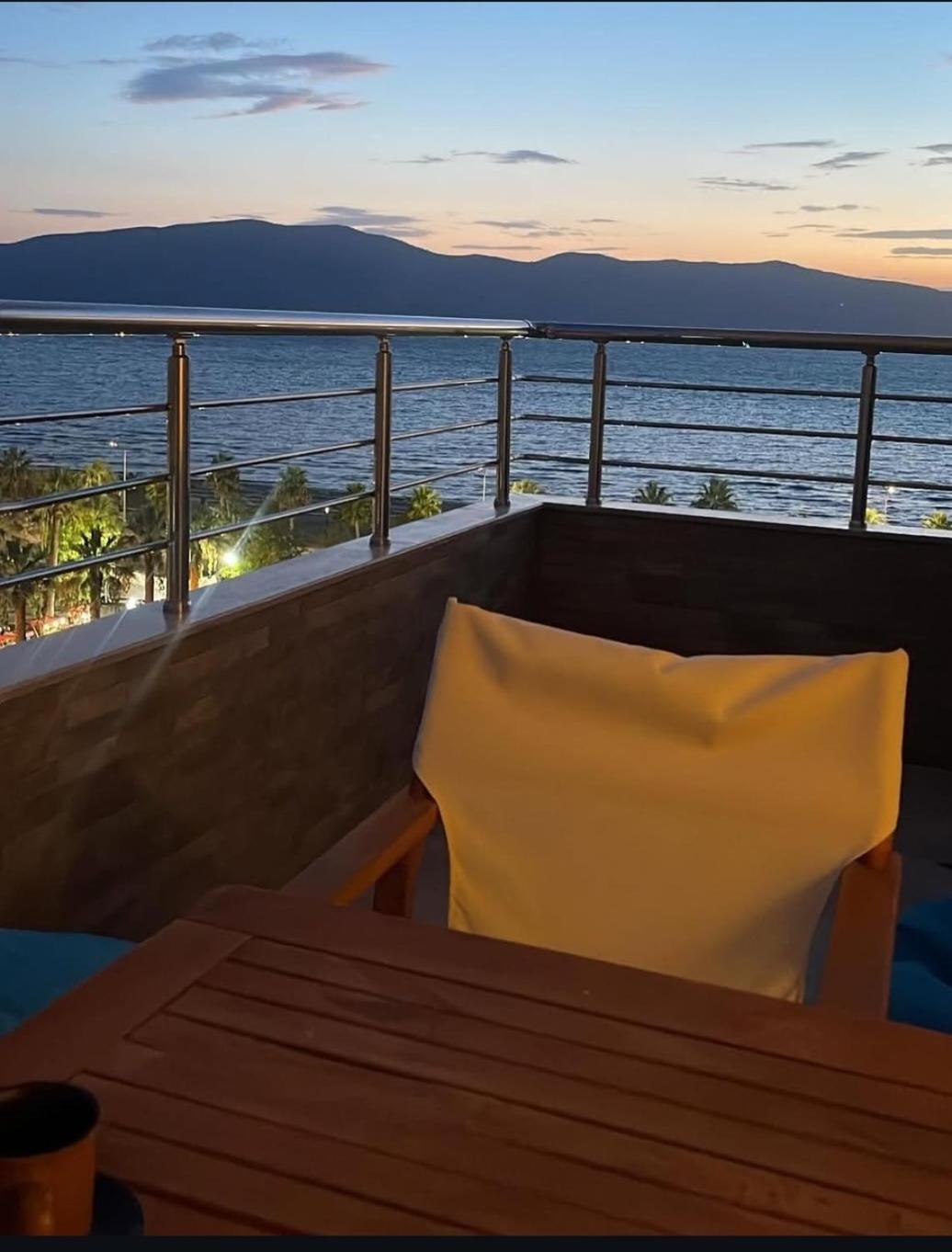 Sea Side Apartment วญอเรอ ภายนอก รูปภาพ